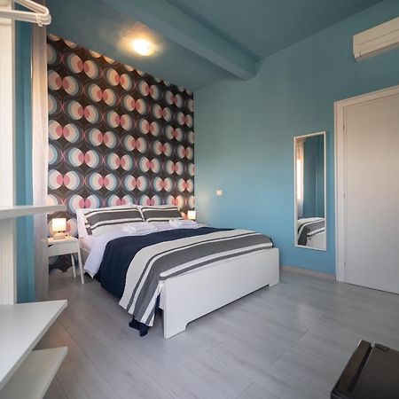 Boutique Rooms Carbonazzi 17 卡利亚里 外观 照片