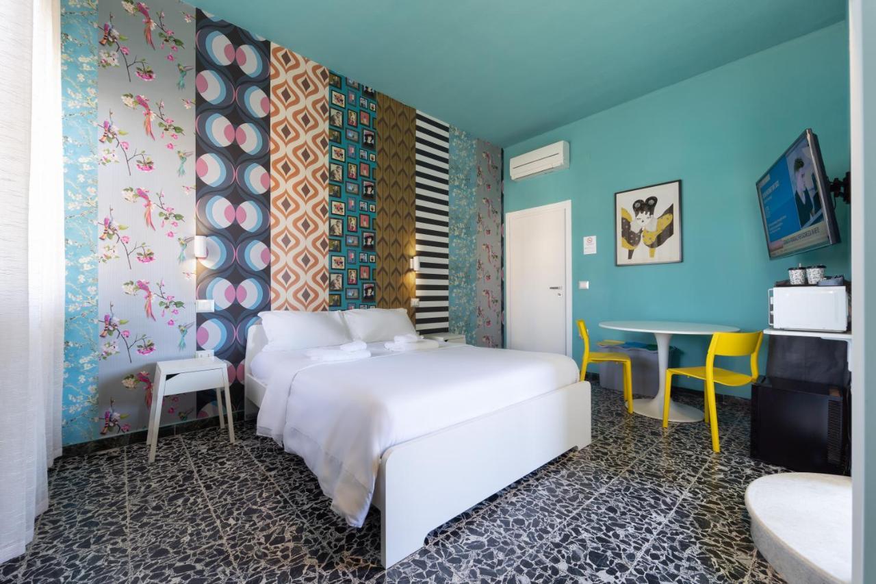 Boutique Rooms Carbonazzi 17 卡利亚里 外观 照片