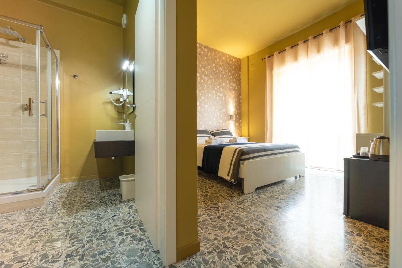 Boutique Rooms Carbonazzi 17 卡利亚里 外观 照片