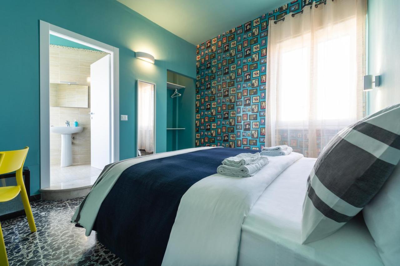 Boutique Rooms Carbonazzi 17 卡利亚里 外观 照片